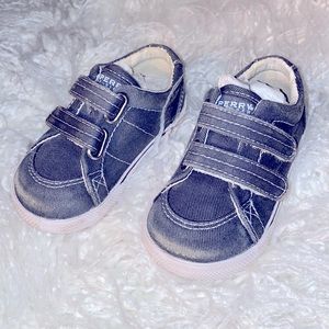 Baby shoes